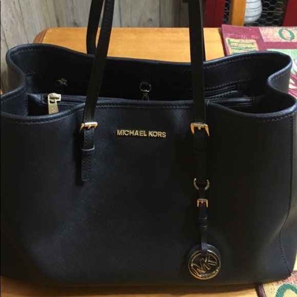 Michael Kors purse - Picture 2 of 3